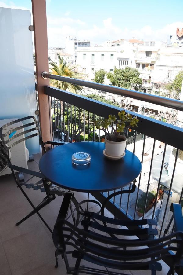 אתונה Adrian Hotel מראה חיצוני תמונה