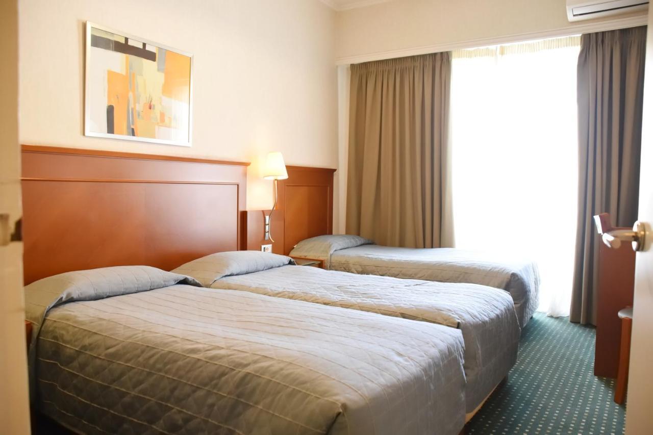אתונה Adrian Hotel מראה חיצוני תמונה