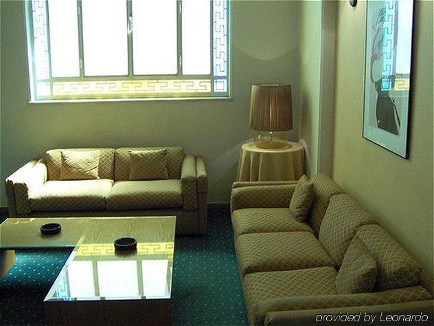 אתונה Adrian Hotel חדר תמונה