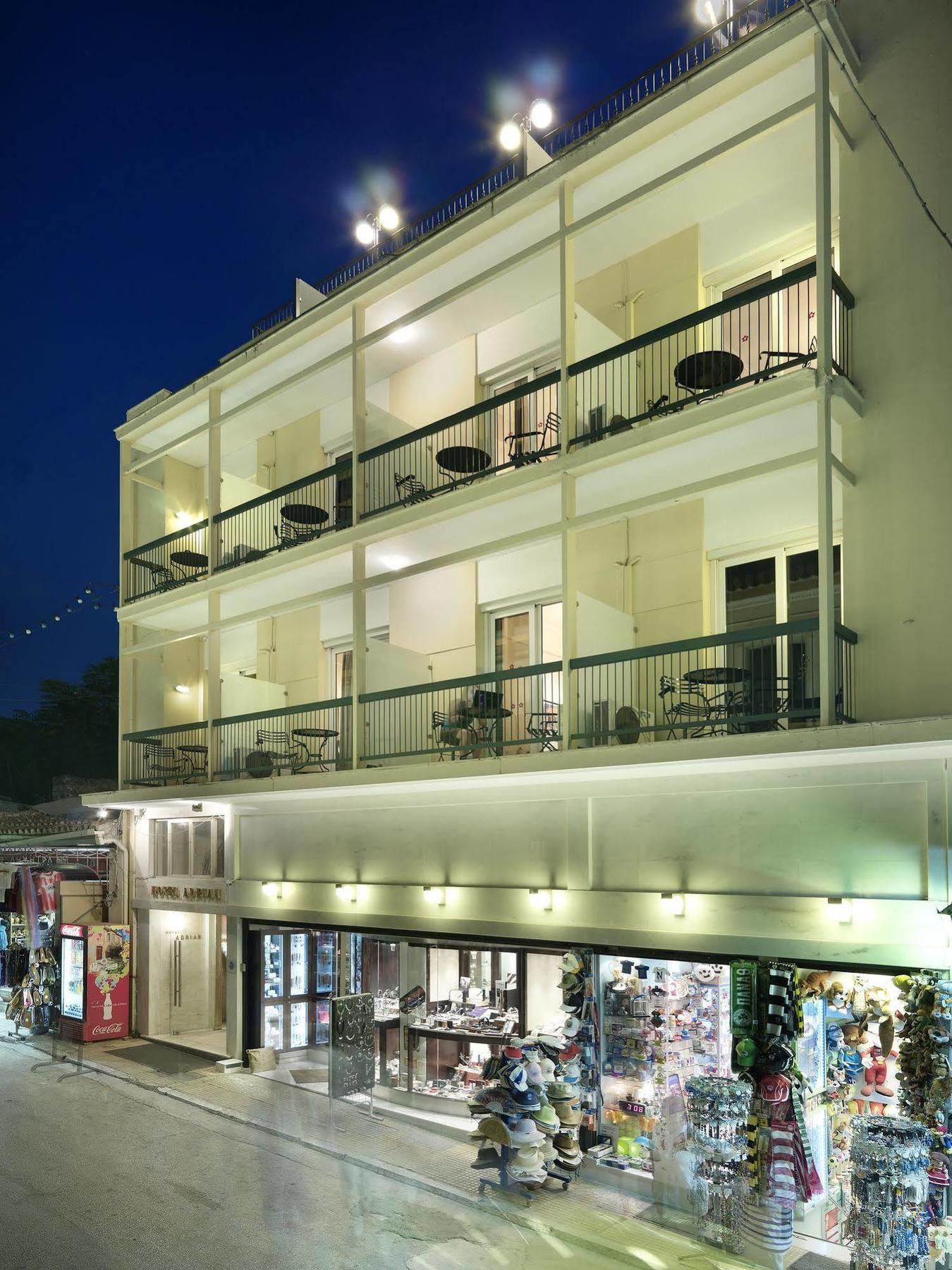 אתונה Adrian Hotel מראה חיצוני תמונה